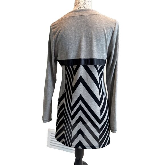 Artex Fasions long sleeves tunic small md in Canada Black Grey zig zag - Picture 5 of 10